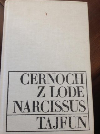 Černoch z lode Narcissus / Tajfún