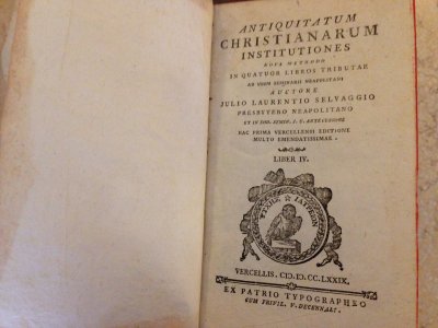 Antiquitatum Christianarum Institutiones