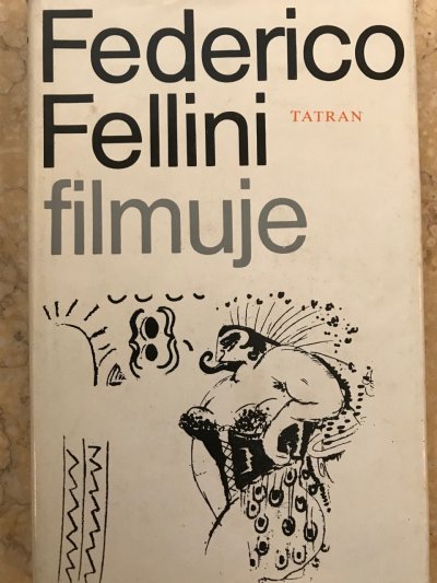 Federico Fellini filmuje
