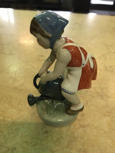 Dievčatko s krhlou