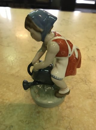 Dievčatko s krhlou