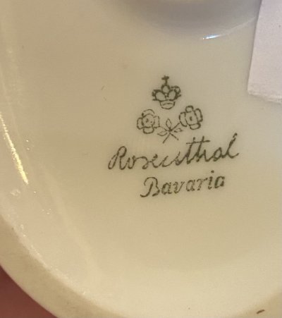 Pierot s kyticou a mandolínou