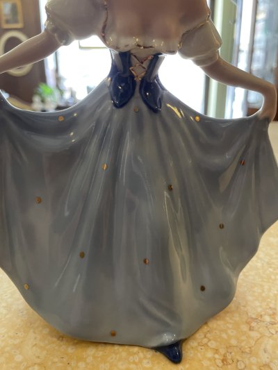 Tanečnica Royal Dux