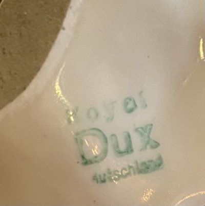 Tanečnica v ružových šatách Royal Dux