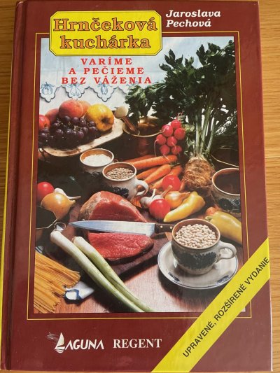 Hrnčeková kuchárka Varíme a pečieme bez váženia