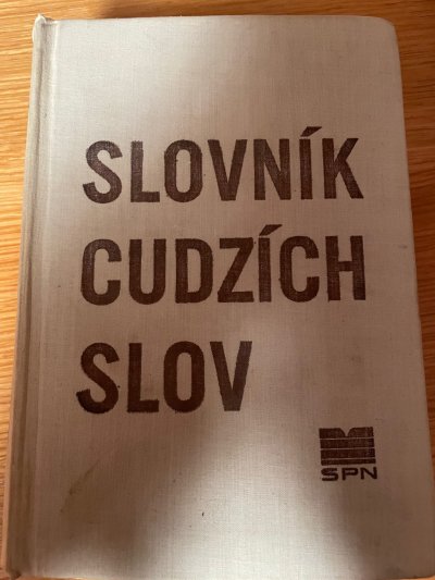 Slovník cudzích slov