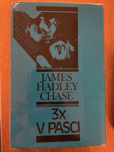 3 x v pasci